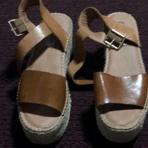 7.5 Steve Madden platform wedges